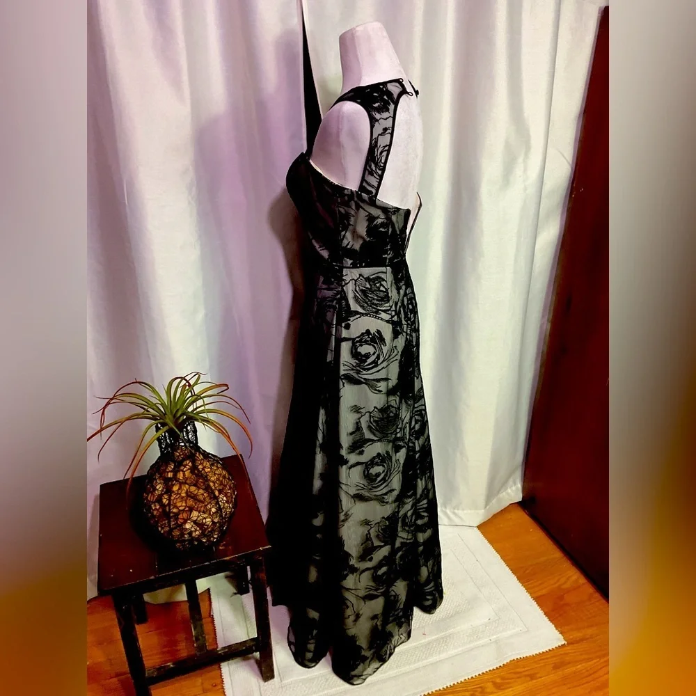 Aiden Mattox  Black Gown - Picture 7 of 14